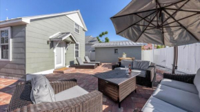 Charming Condo with City Views 5857